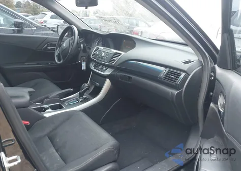 2013 Honda Accord Sport z USA, uszkodzony, nr VIN 1HGCR2F5XDA003068